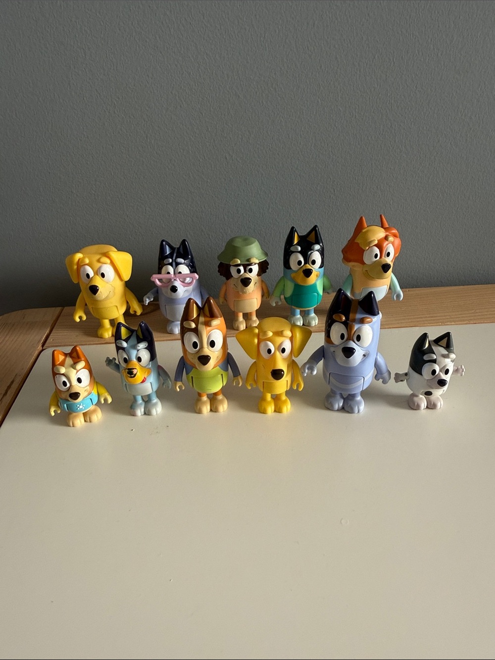 Bluey Figure Lot 11pc Moose Toys Characters Friends Family